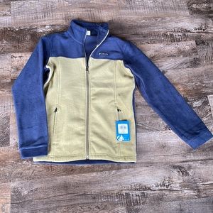 NWT Columbia zip up boys large